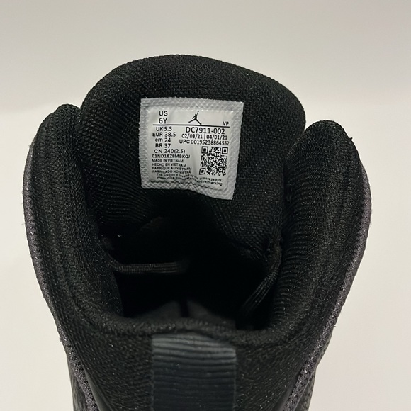 Jordan Pro Strong GS 6Y with the Box - Picture 7 of 8